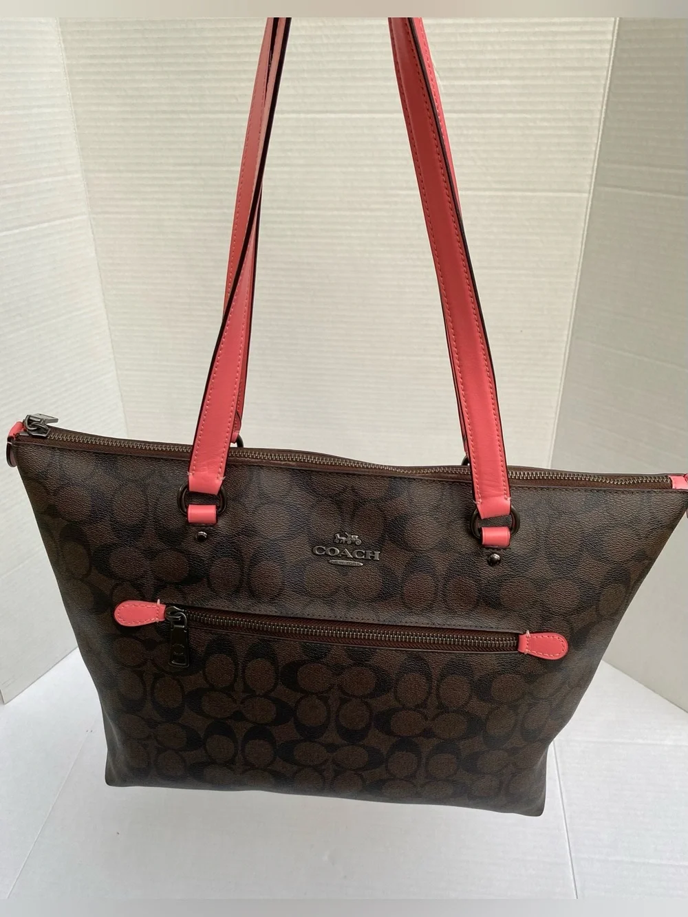 Coach GALLERY TOTE Brown Signature Tote with Pink Trim and Handles COACH BAGS 🩷